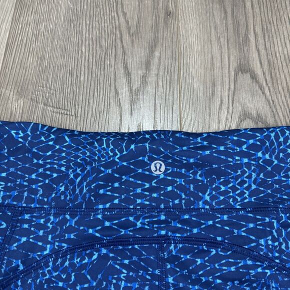 Lululemon Speed Track Shorts Womens 8 Blue Samba Snake Ruched Running Yoga Gym - Picture 2 of 7